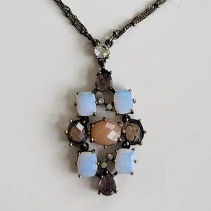 AVON ROMANTIC PENDANT NECKLACE 18" CHAIN